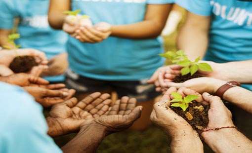 العمل التطوعي جزء من إنسانية المجتمع